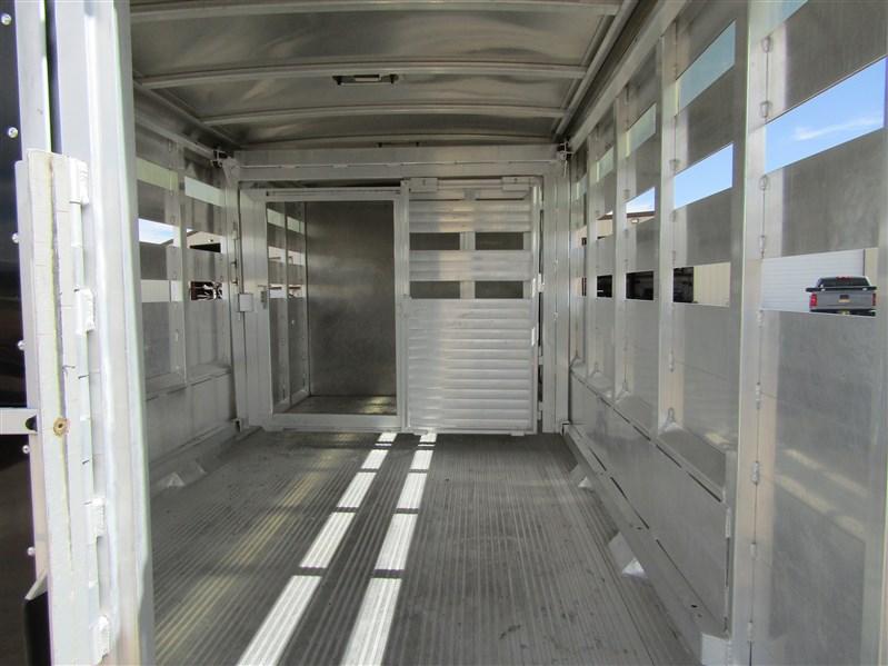 Trailer Photo 5