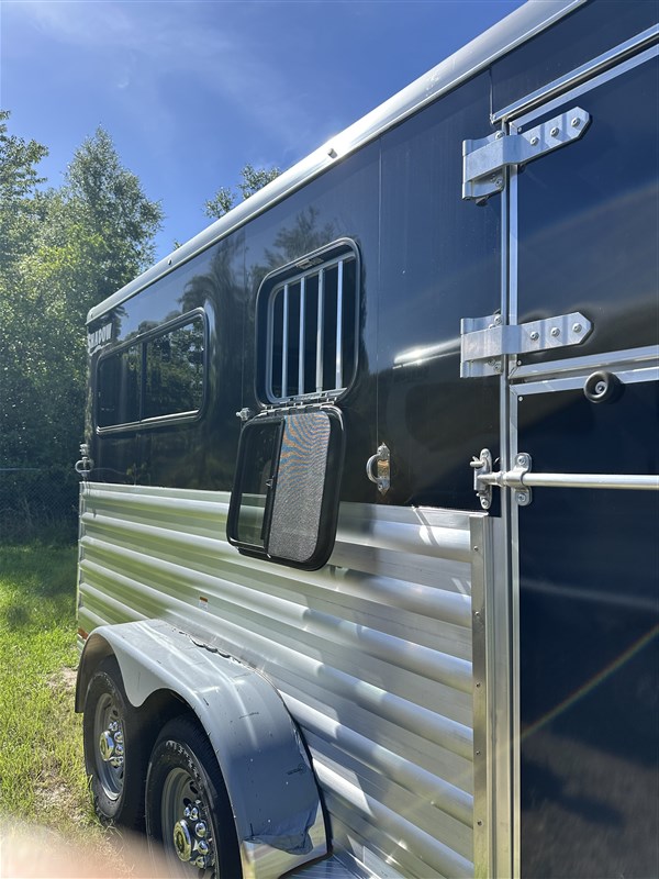 Trailer Photo 8