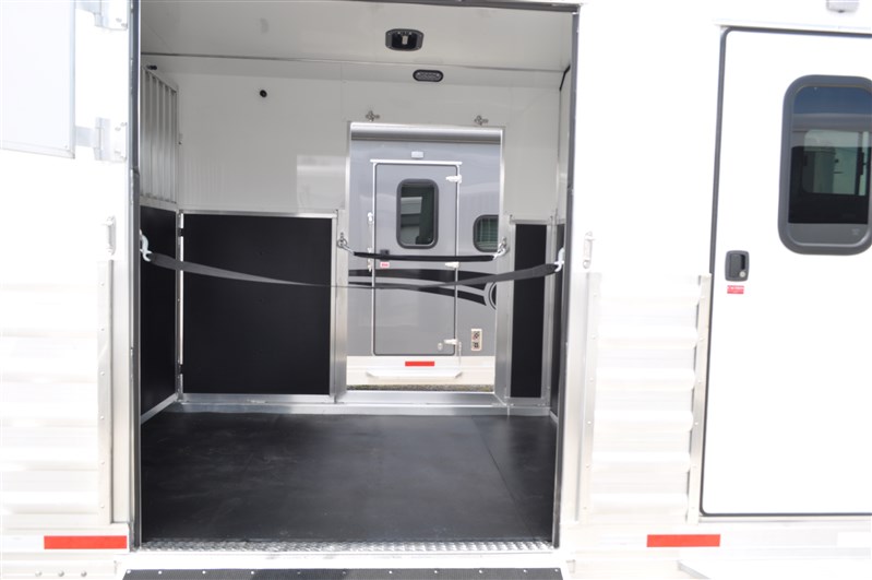 Trailer Photo 12