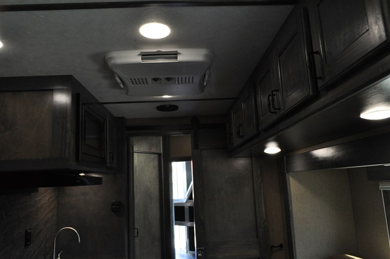Trailer Photo 17