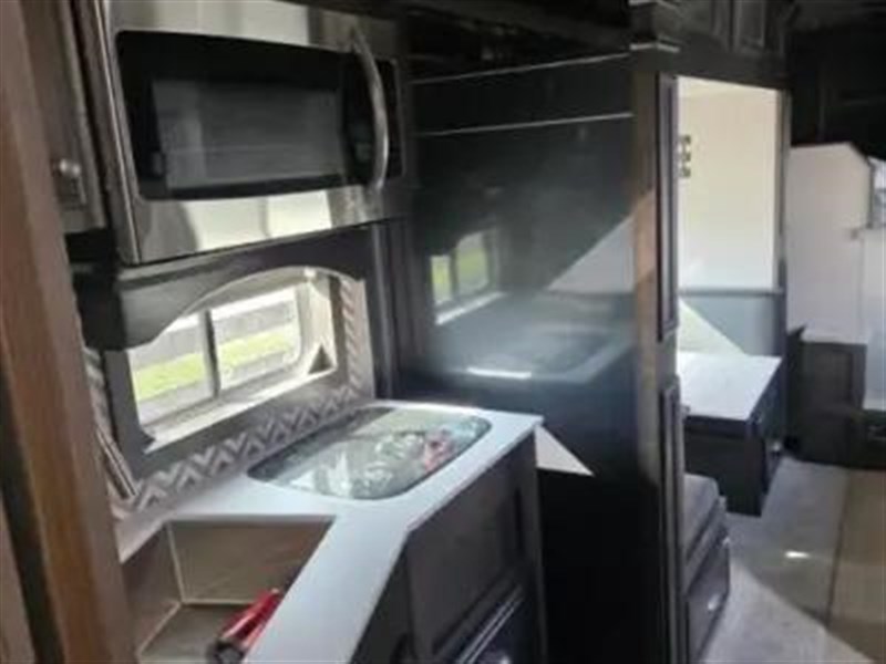 Trailer Photo 14