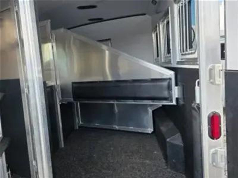 Trailer Photo 6