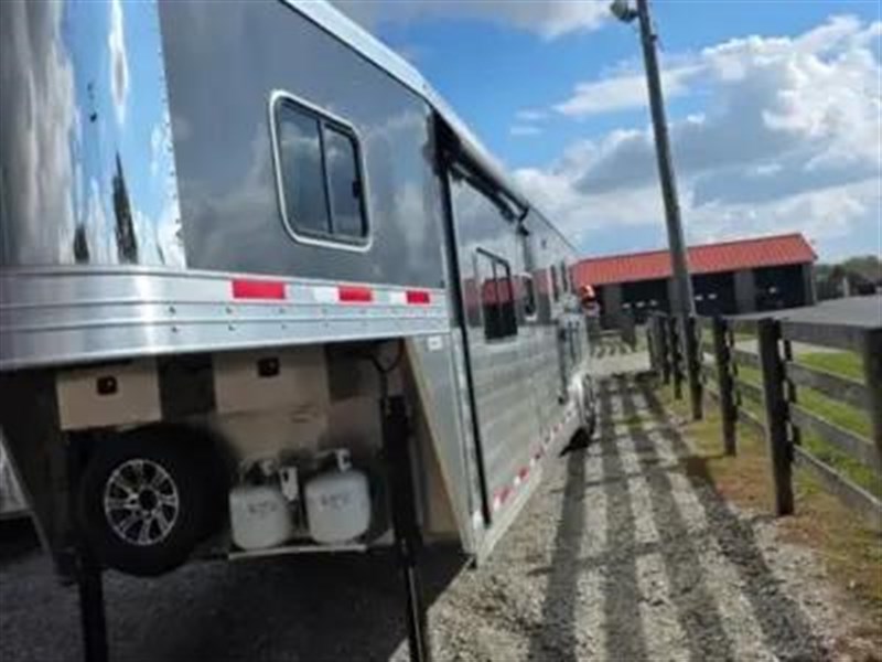 Trailer Photo 3