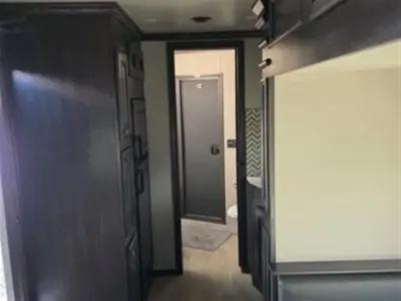 Trailer Photo 17