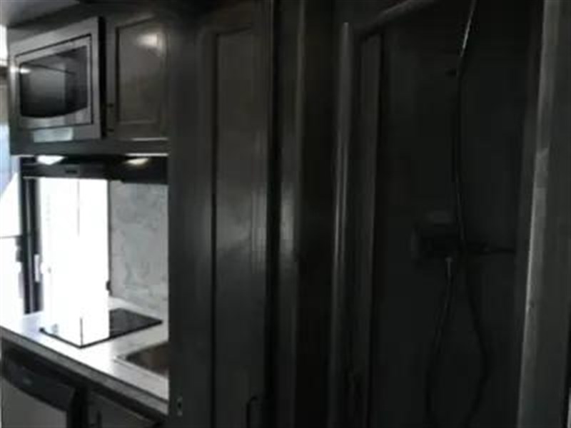 Trailer Photo 12
