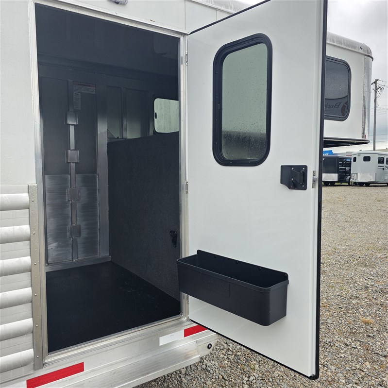 Trailer Photo 15