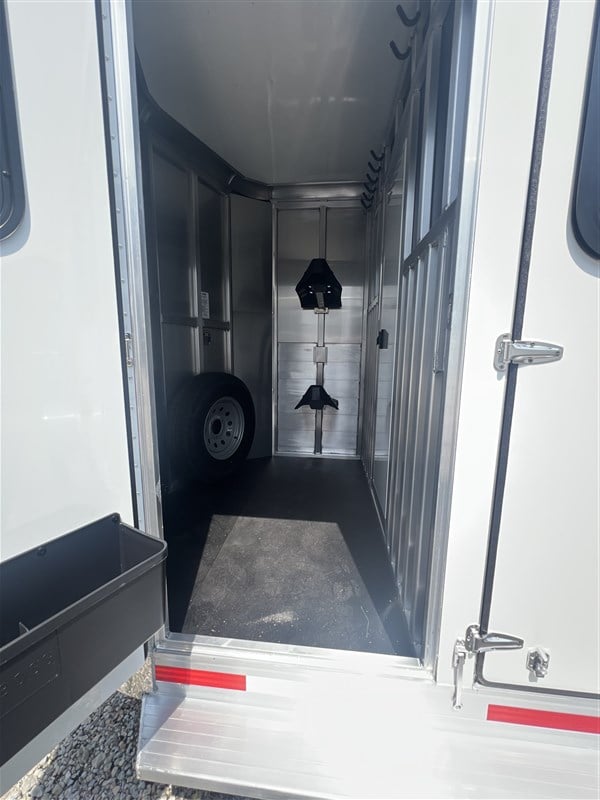 Trailer Photo 20