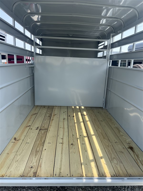 Trailer Photo 7