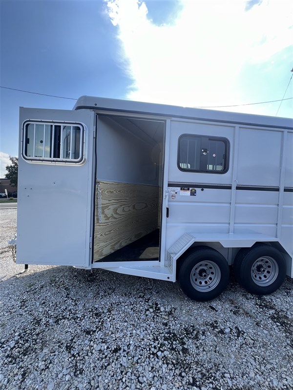Trailer Photo 4