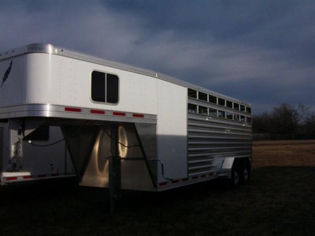 2014 featherlite 8417