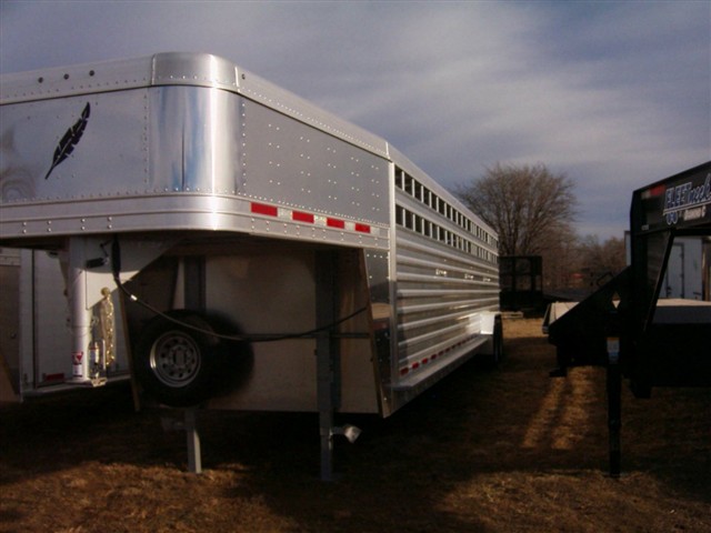 2014 Featherlite 8127