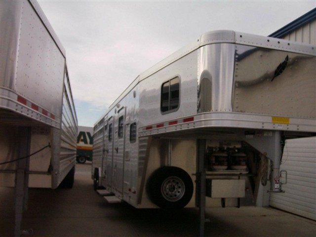 2014 featherlite 8413