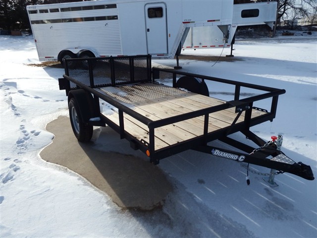 2013 Diamond C Flatbed