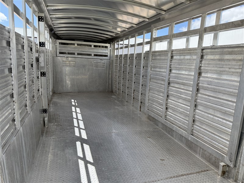 2023 Platinum Coach 20' stock