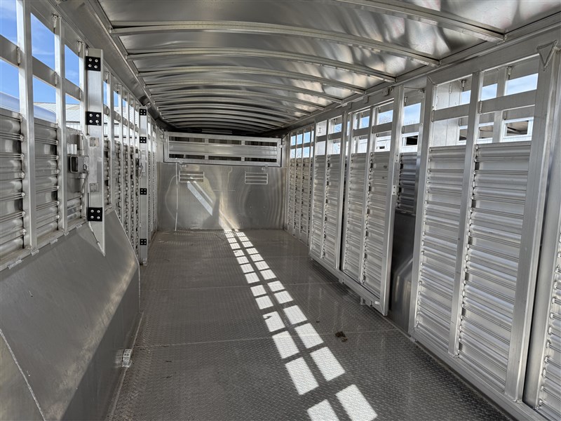 2024 Platinum Coach stock 8'x24'
