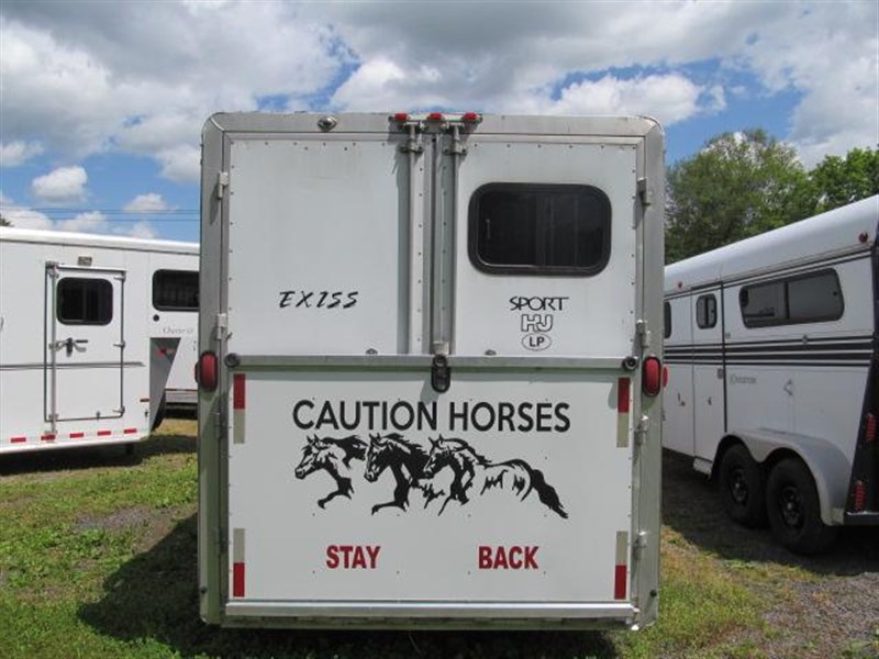 2004 Exiss 3 horse slant gooseneck