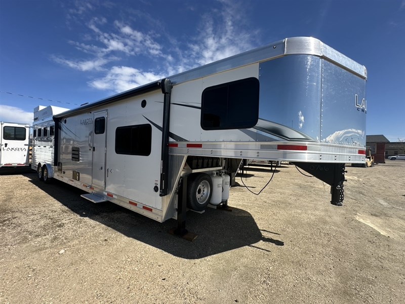 Trailer Photo 15
