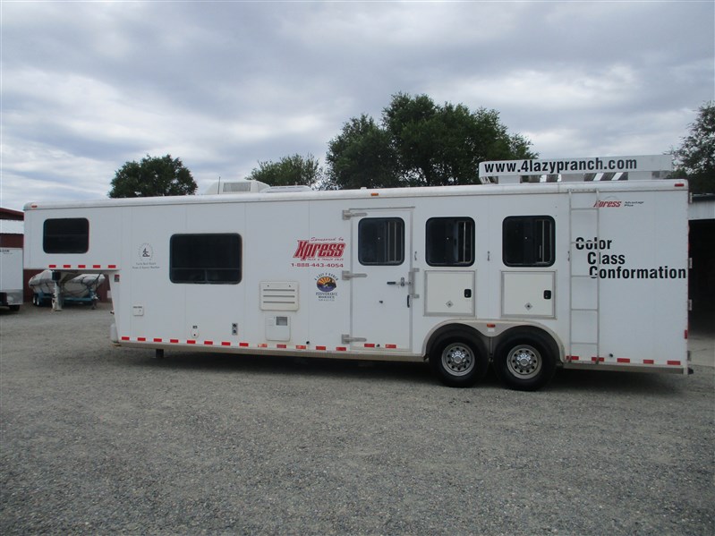 2005 Kiefer Built 3 horse with 12' lq