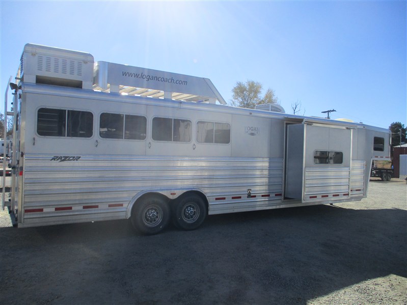 2014 Logan Coach 4 horse with 12' lq