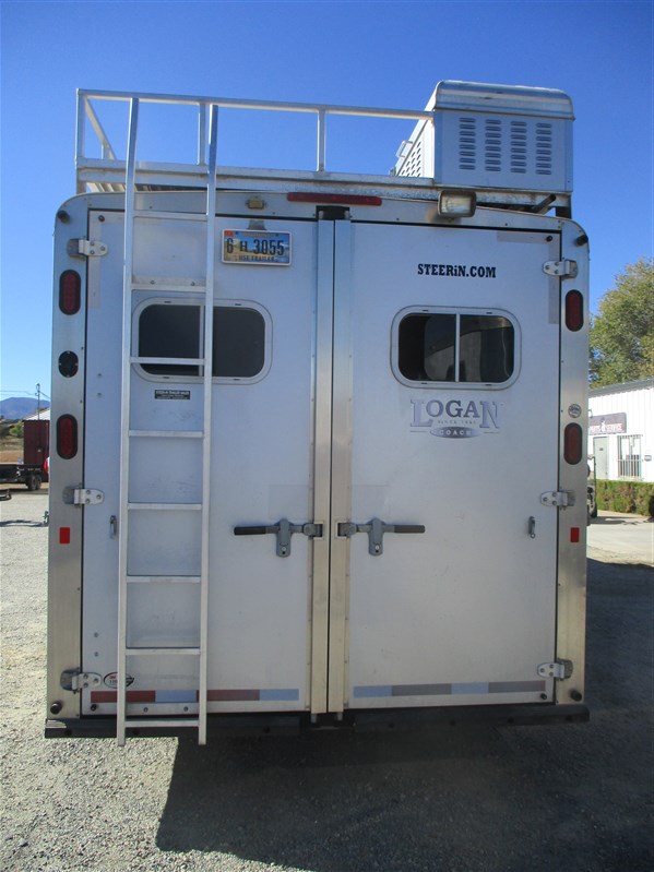2014 Logan Coach 4 horse with 12' lq