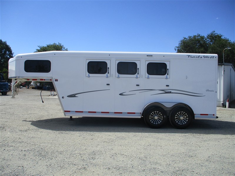 2023 Trails West classic 3 horse gooseneck