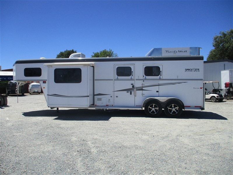 Trailer Photo 2