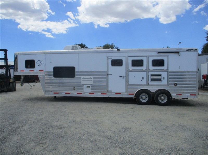 Trailer Photo 2