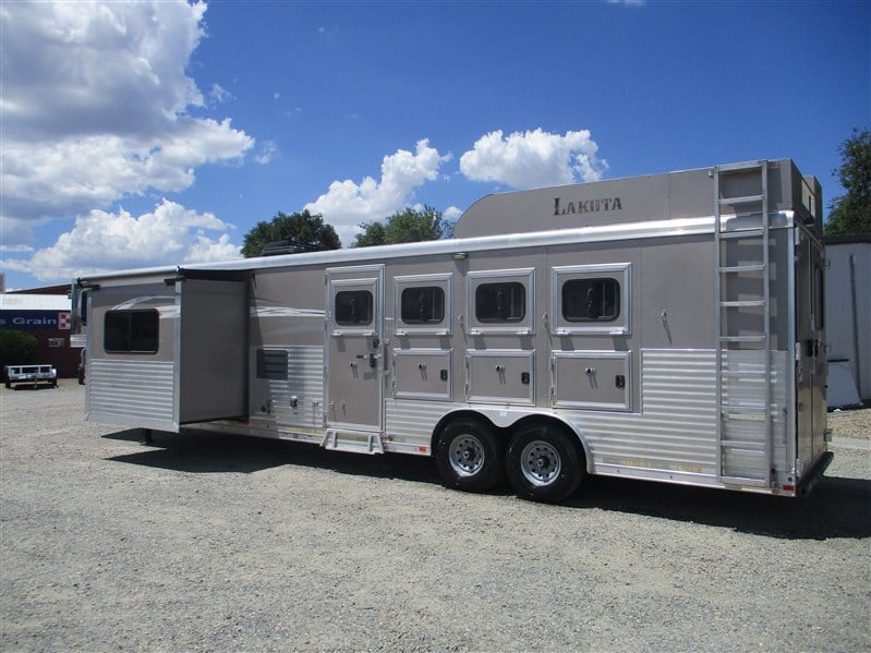 Trailer Photo 2