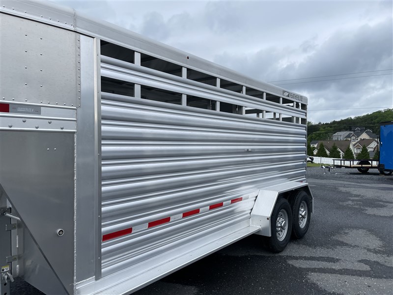 2024 Featherlite 8117-6716