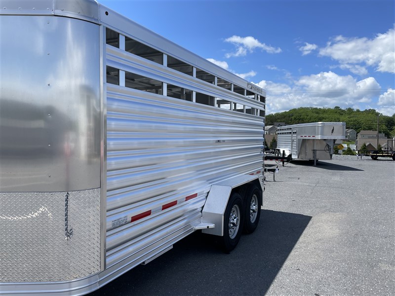 2024 Featherlite 8107-6716