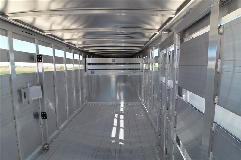 2025 Featherlite 8127-7020