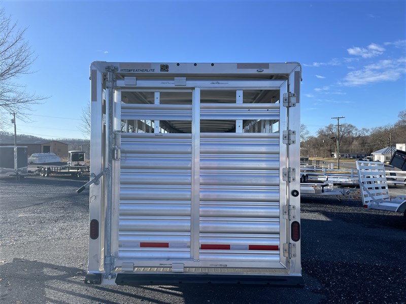 2025 Featherlite 8117-6720
