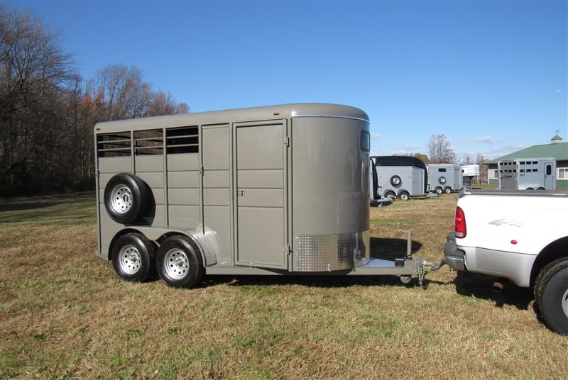 2026 Calico 14' 2SL - Wider Stalls & Drop Feeds on Head Wall