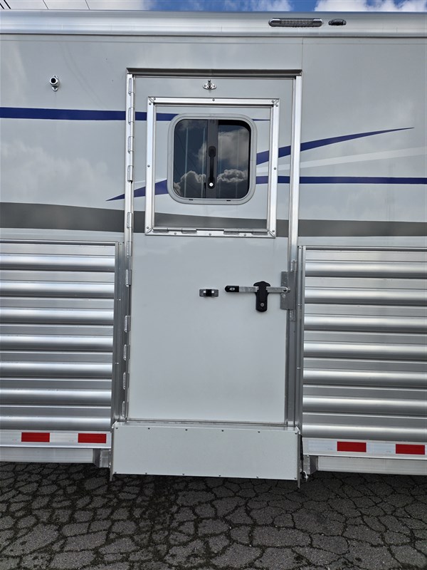 Trailer Photo 3
