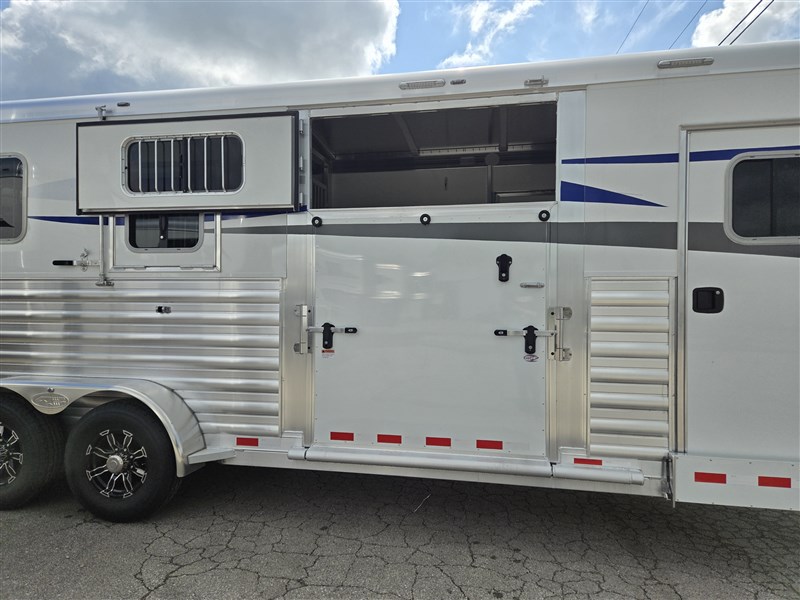 Trailer Photo 17
