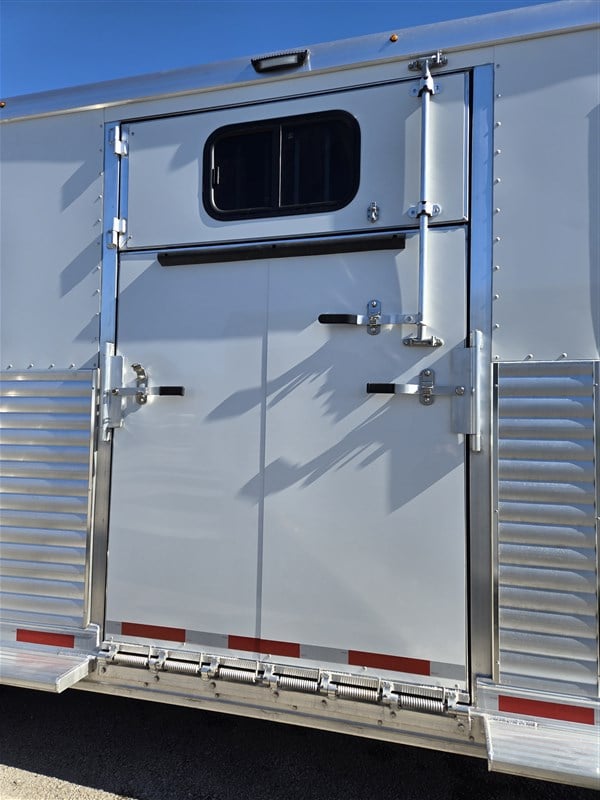 Trailer Photo 7
