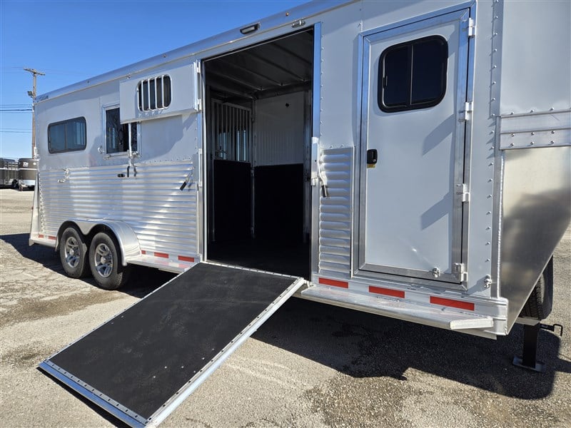 Trailer Photo 9