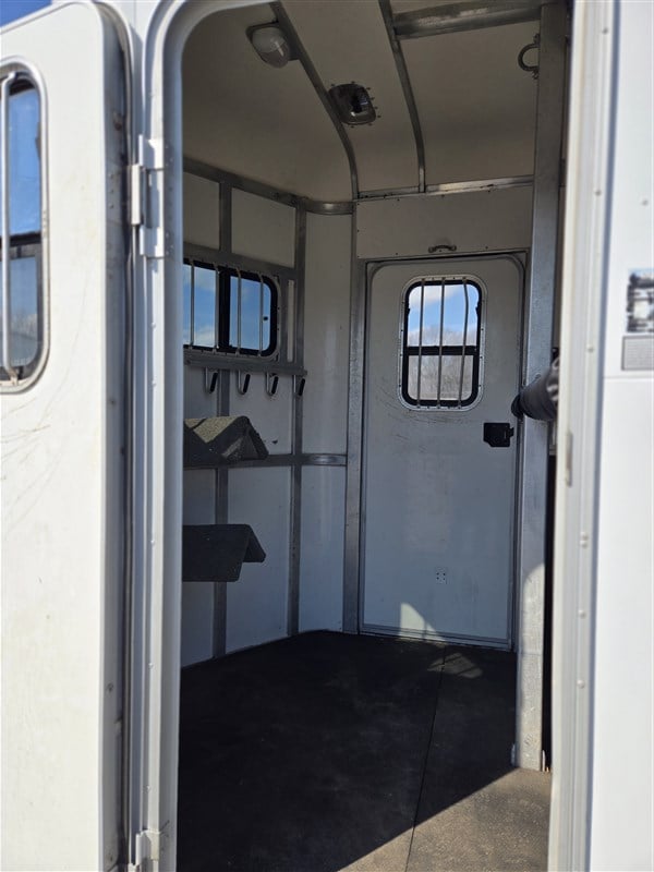 Trailer Photo 6