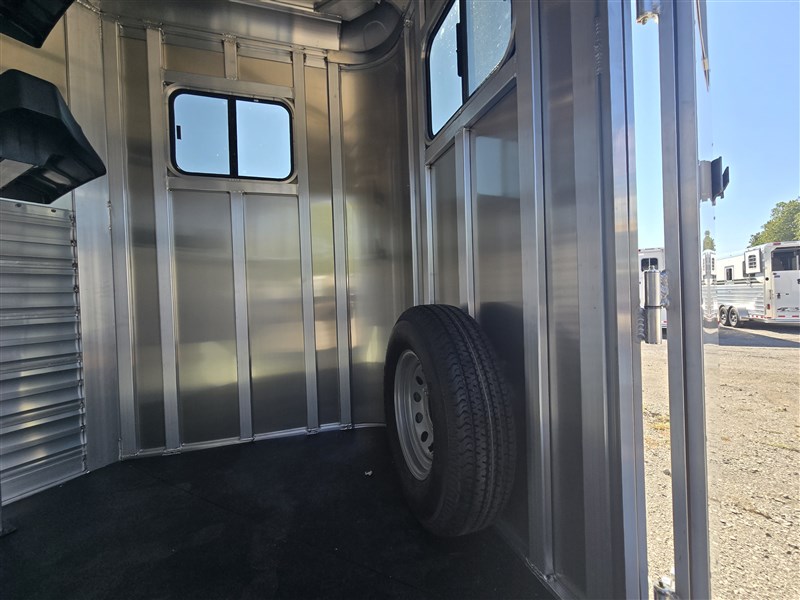Trailer Photo 7