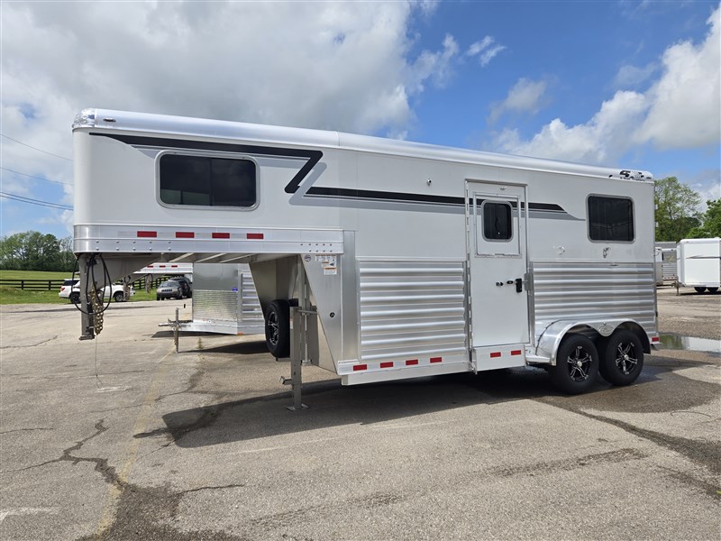 2027 4-star 2h straight load gn w xl tack! 8' tall!
