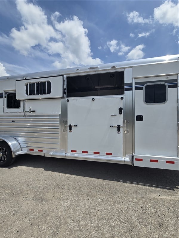 Trailer Photo 17