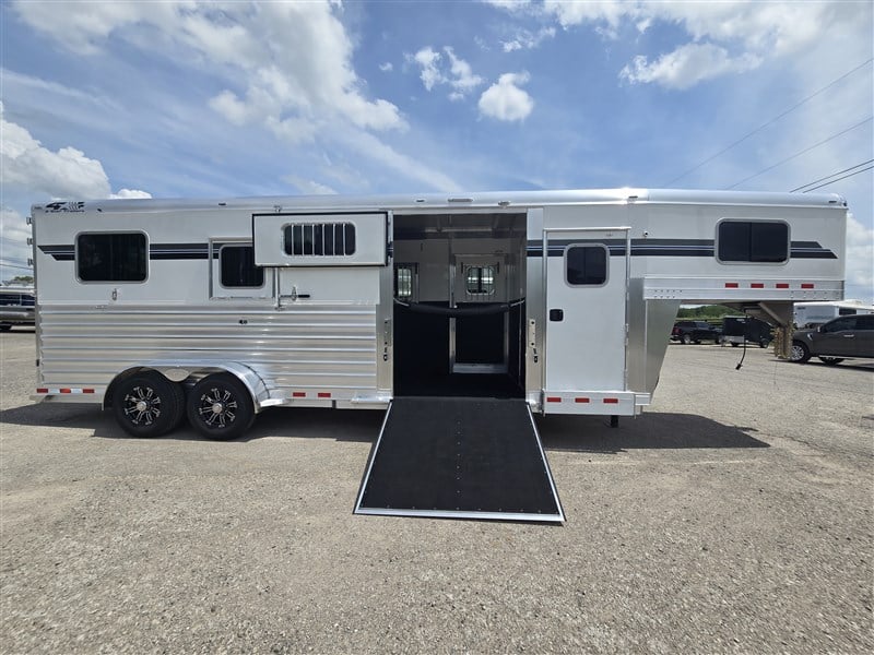 Trailer Photo 18