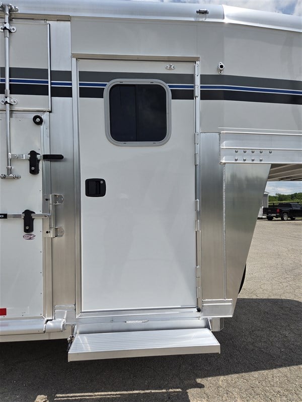 Trailer Photo 19