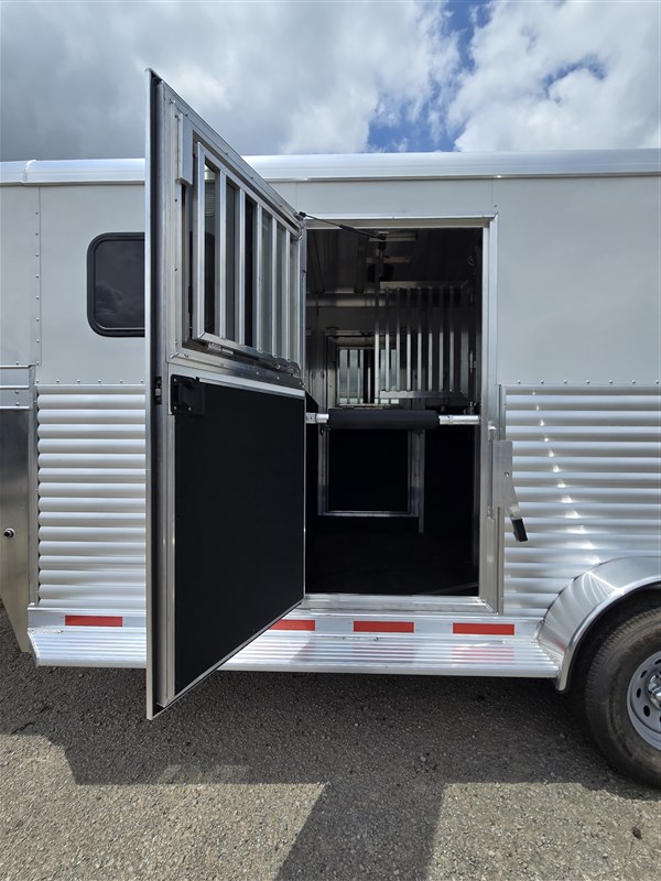 Trailer Photo 5