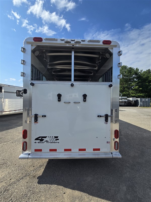 Trailer Photo 11
