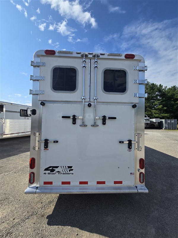 Trailer Photo 10