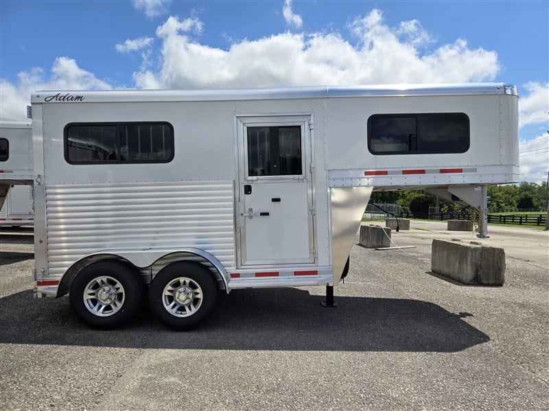 2027 Adam 2 Horse Straight Load GN - Converts to Single Box!