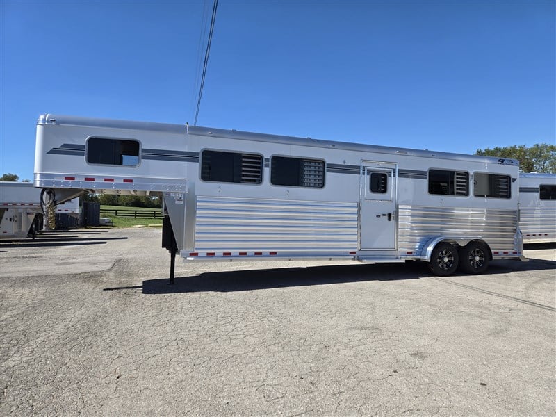2027 24×48 Horse Livestock Trailer photo 2