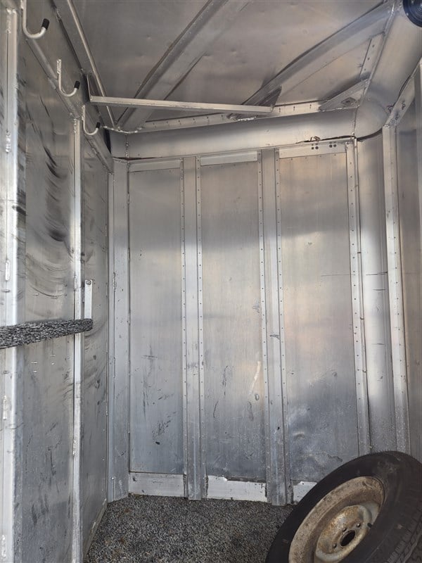 1994 Horse Livestock Trailer photo 3