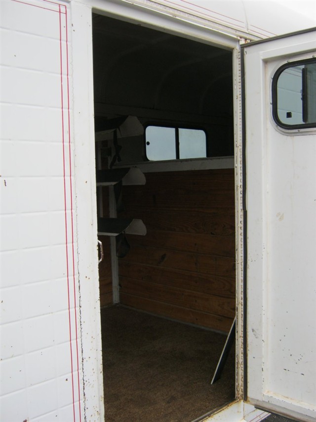 1995 Magic Trailers 1994 Trail Magic 3H GN Slant Horse Trailer - Used